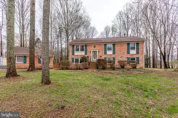 Haymarket, VA 20169,15706 SCOTTS VALLEY DR