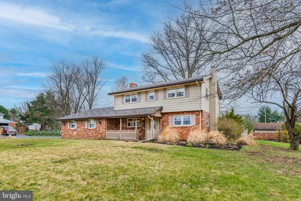 1 SHOVER DR, Carlisle, PA 17013