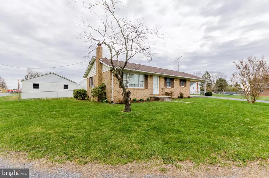 111 LUCY LN, Inwood, WV 25428