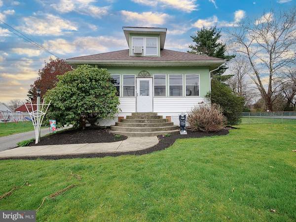 3022 NAAMANS CREEK RD, Ogden, PA 19061