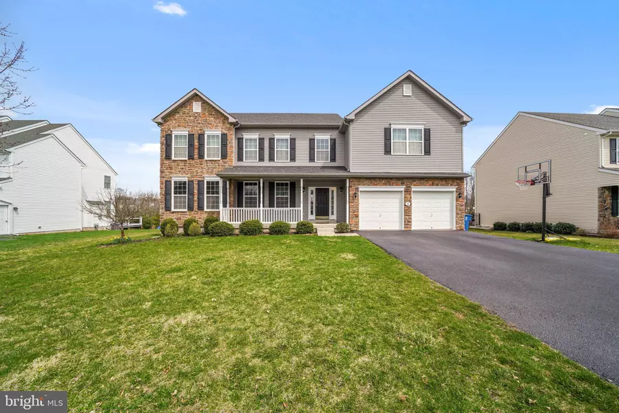 9 OAK CREEK DR, Royersford, PA 19468