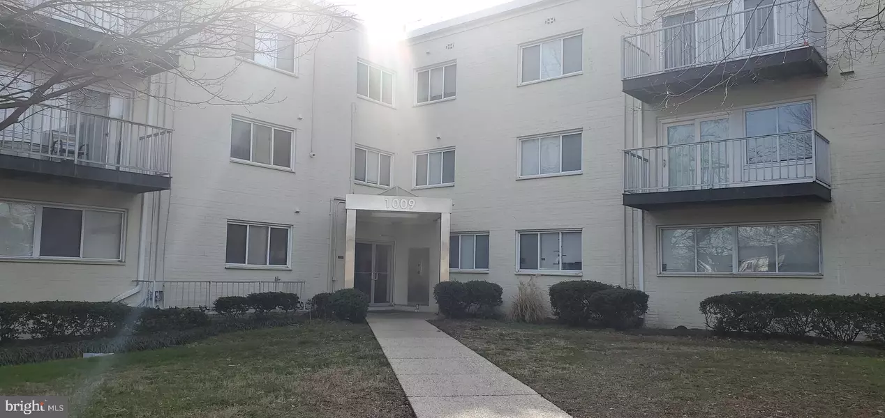 5601 PARKER HOUSE TER #420, Hyattsville, MD 20782