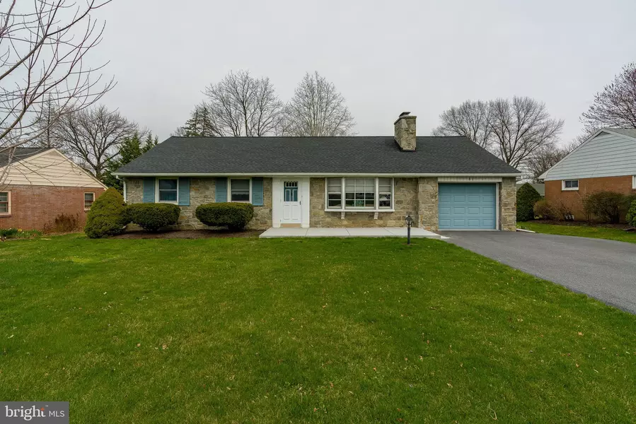 81 HIGHLAND DR, Lancaster, PA 17602