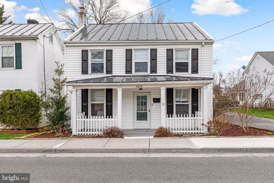 203 W MAIN ST, Berryville, VA 22611