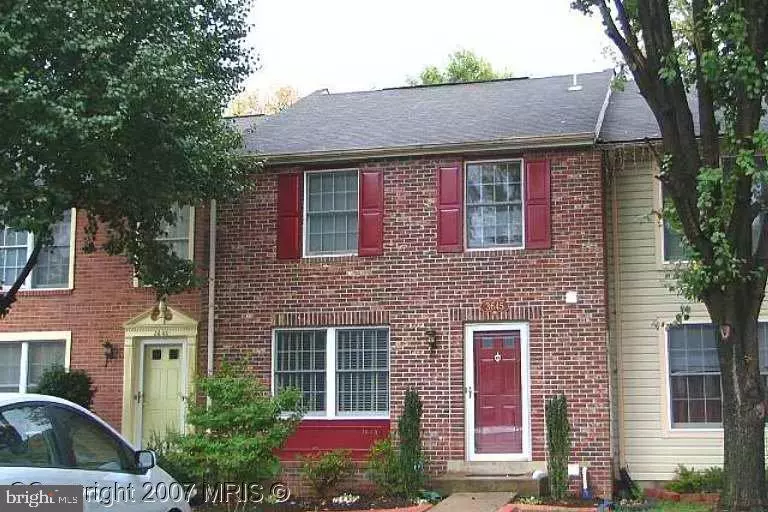 3645 WHARF LN, Triangle, VA 22172