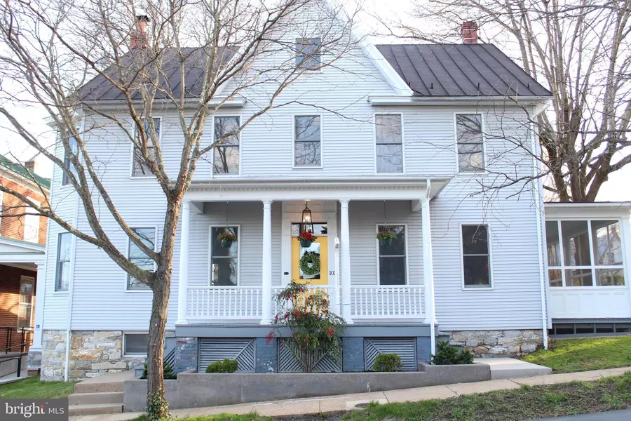 102 W WASHINGTON ST, Shepherdstown, WV 25443