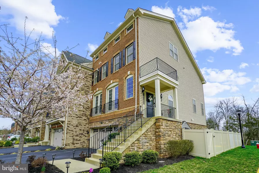 25008 GLASGOW HEIGHTS TER, Chantilly, VA 20152