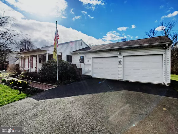 408 CEDAR CREST DR, Quakertown, PA 18951