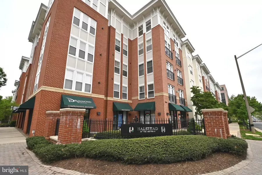 2665 PROSPERITY AVE #106, Fairfax, VA 22031