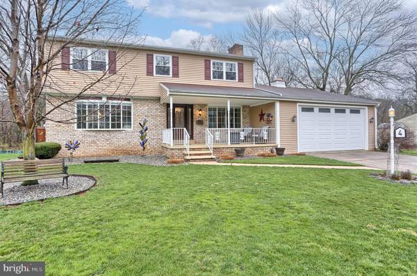 4 TALL TREE DR, Camp Hill, PA 17011