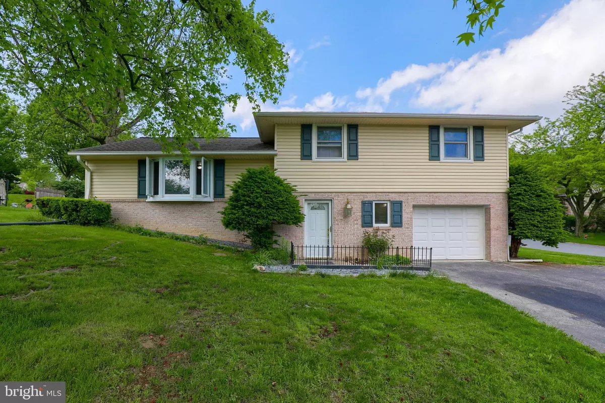 Lancaster, PA 17601,937 DARBY LN