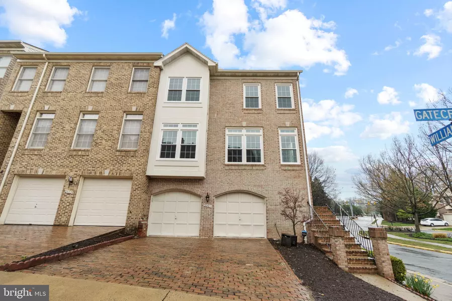 9500 GATECROSS PL, Burke, VA 22015