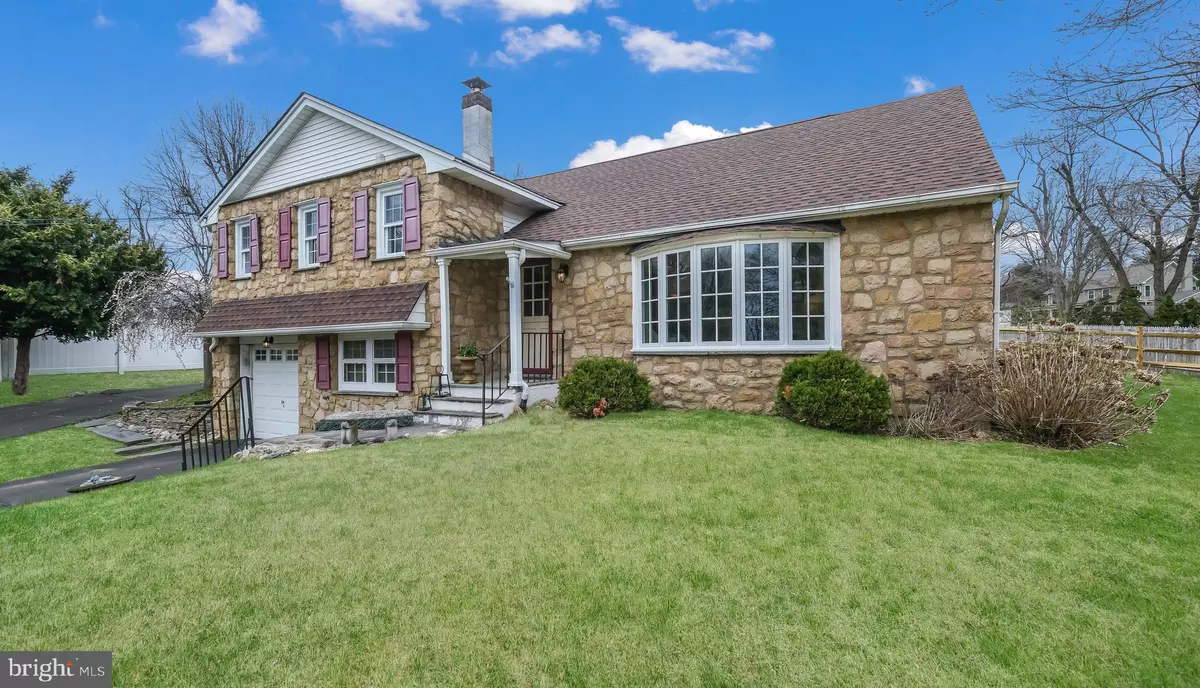 Huntingdon Valley, PA 19006,381 BRAE BOURN RD