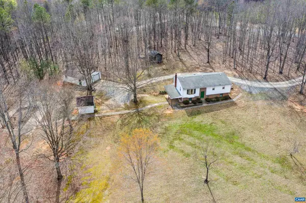 Wingina, VA 24599,5734 MEADOW CREEK RD