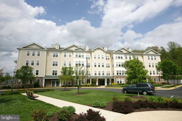 311 HIGH GABLES DR #403, Gaithersburg, MD 20878