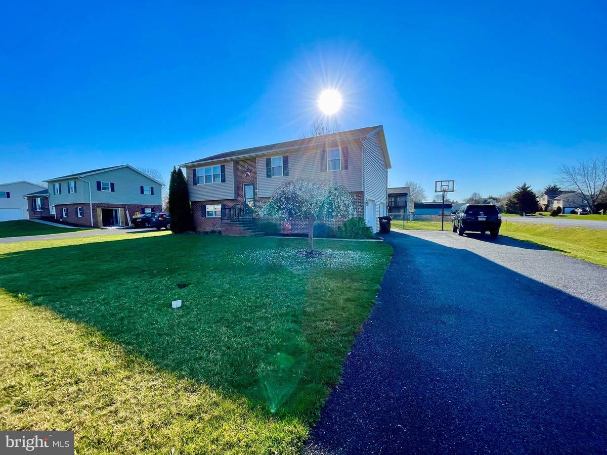 Shippensburg, PA 17257,337 HOLSWART DR