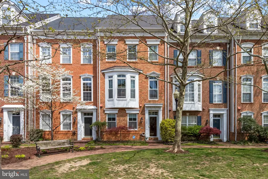 130 MARTIN LN, Alexandria, VA 22304