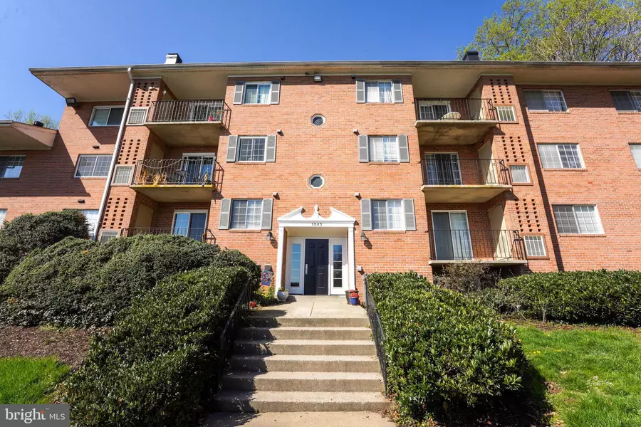 1543 COLONIAL DR #303, Woodbridge, VA 22192