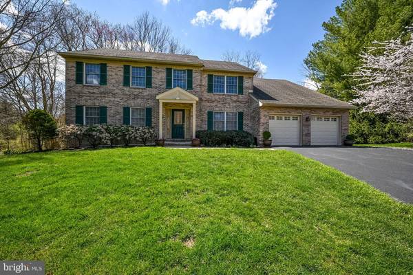 4 HUNTING CT, Newark, DE 19711