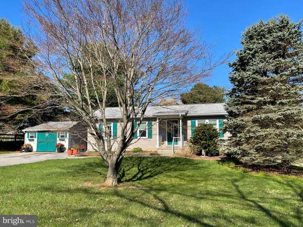 4715 BARTON CIR, Stewartstown, PA 17363