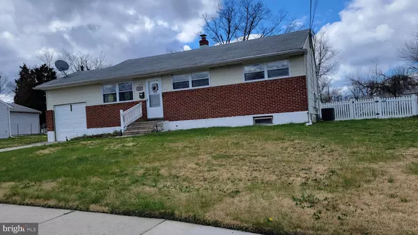 Edgewater Park, NJ 08010,227 IVY RD