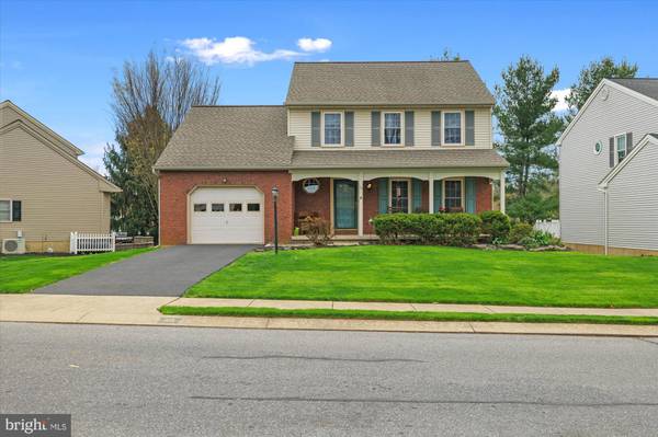 30 MANOR OAKS DR, Millersville, PA 17551