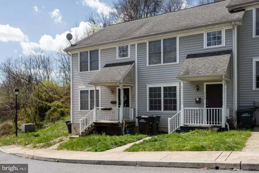 331 MOUNT PLEASANT ST, Coatesville, PA 19320