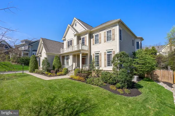 Mclean, VA 22101,2086 GRACE MANOR CT