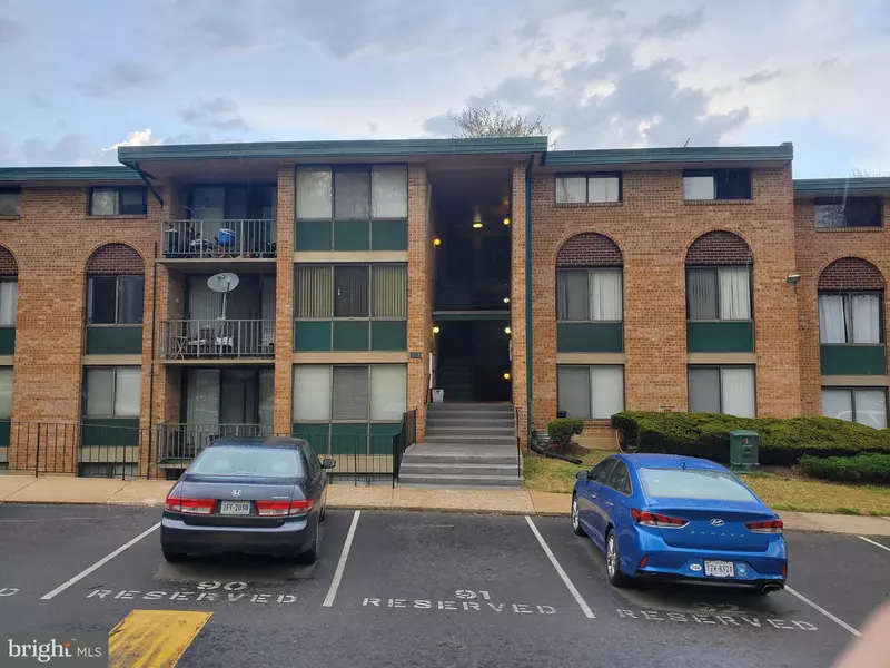 513 N ARMISTEAD ST #203, Alexandria, VA 22312