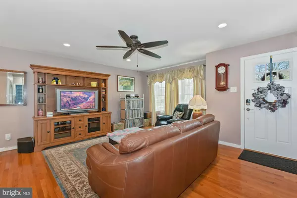 Moorestown, NJ 08057,701 MANOR TER