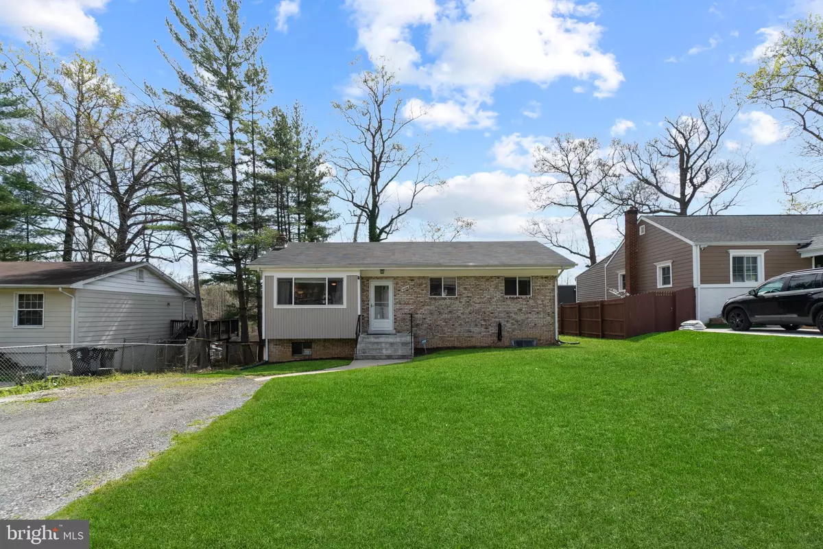 Suitland, MD 20746,4320 HARTFORD HILLS DR