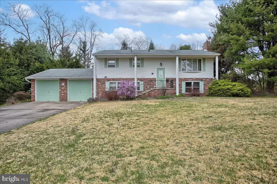 409 JENNIFER DR, New Cumberland, PA 17070