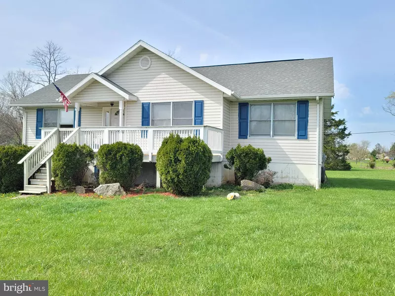 41 CHERRY HILL FARM DR, Kearneysville, WV 25430