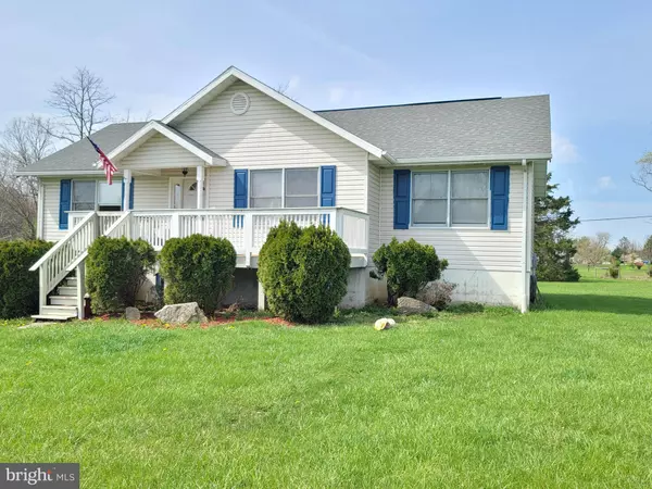 41 CHERRY HILL FARM DR, Kearneysville, WV 25430