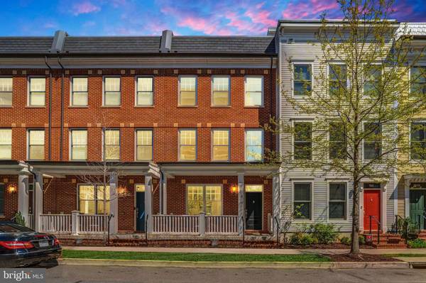 913 PARKER GRAY SCHOOL WAY, Alexandria, VA 22314