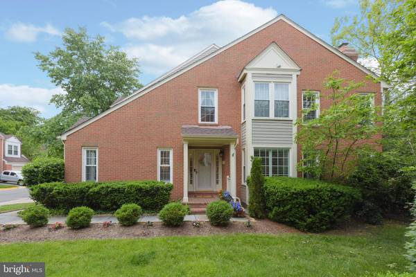 1912 DUFFIELD LN, Alexandria, VA 22307