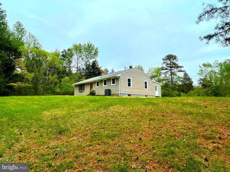 64 PEACH TREE LN, Fredericksburg, VA 22406