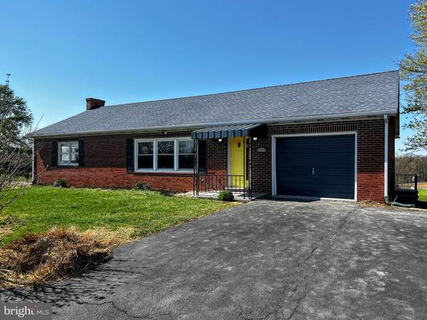 445 CALHOUN RD, Glen Rock, PA 17327