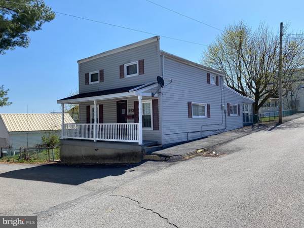 323 HICKORY ST, Minersville, PA 17954