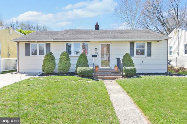 332 10TH AVE, Lindenwold, NJ 08021