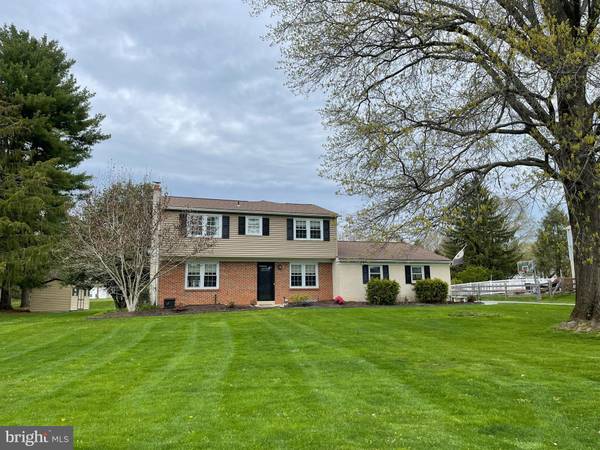 7 SYCAMORE DR, Malvern, PA 19355