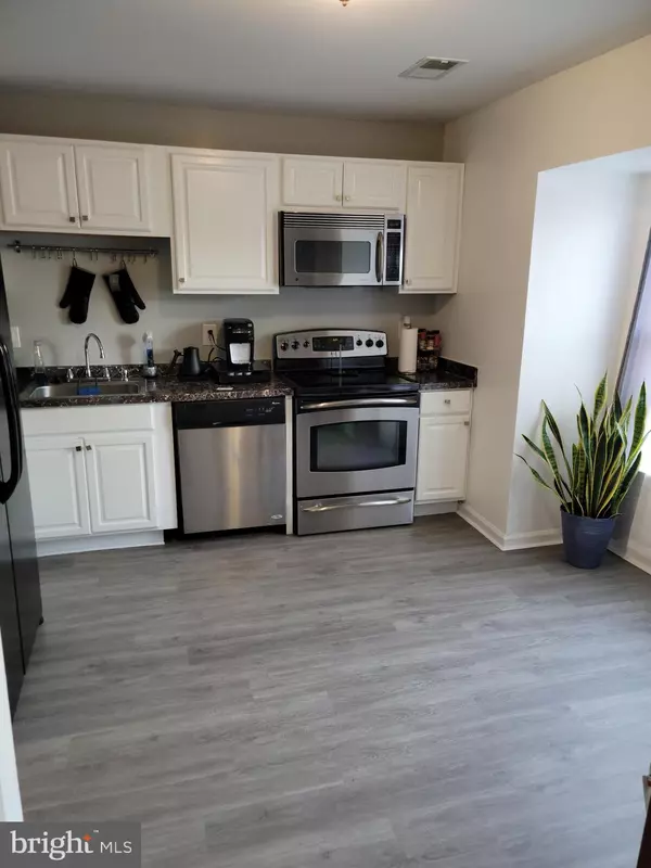 Dumfries, VA 22025,16236 TACONIC CIR