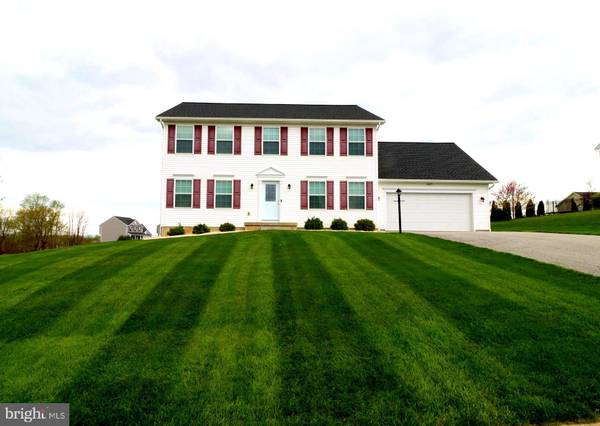 3627 MOUNTAIN SHADOW LN, Fayetteville, PA 17222