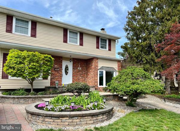 308 S CHESTER AVE, Delran, NJ 08075