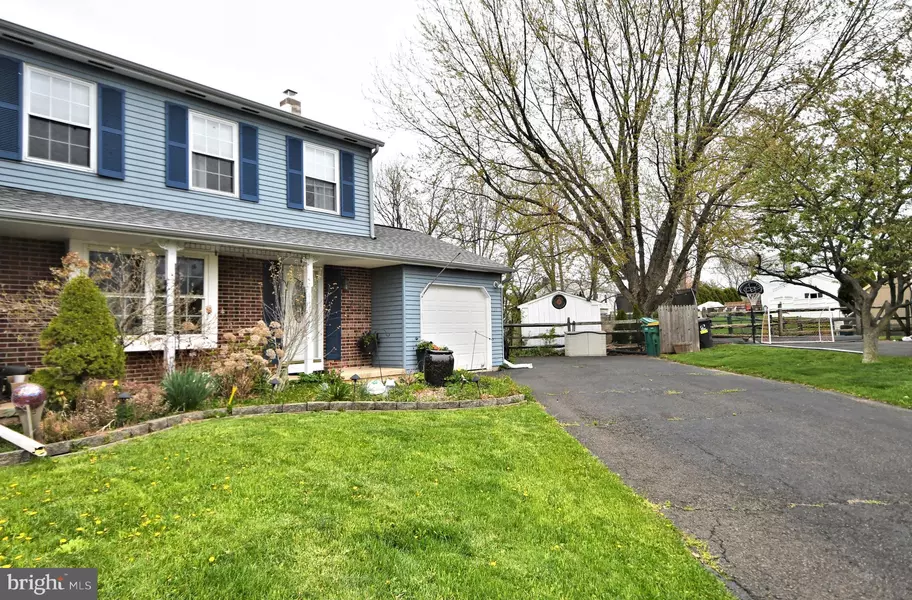 120 STAFFORD CIR, Lansdale, PA 19446