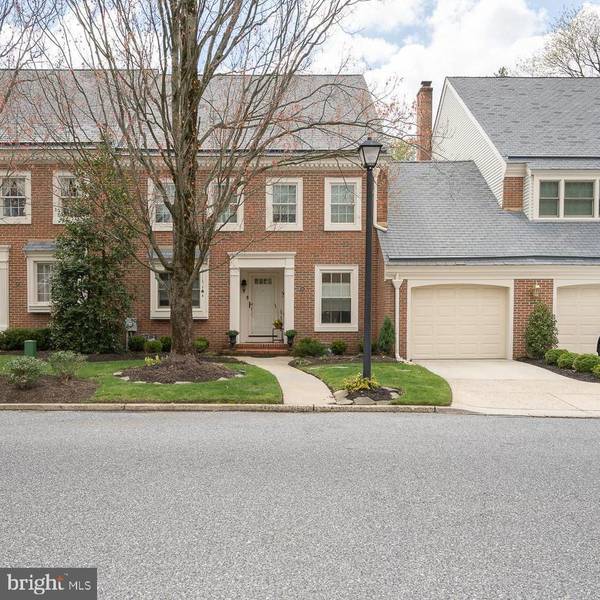 42 FOXWOOD DR, Moorestown, NJ 08057