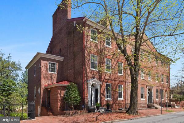 114 DUKE OF GLOUCESTER ST, Annapolis, MD 21401