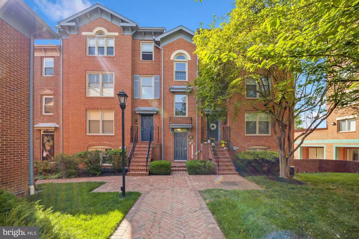 Alexandria, VA 22314,551 COLECROFT CT