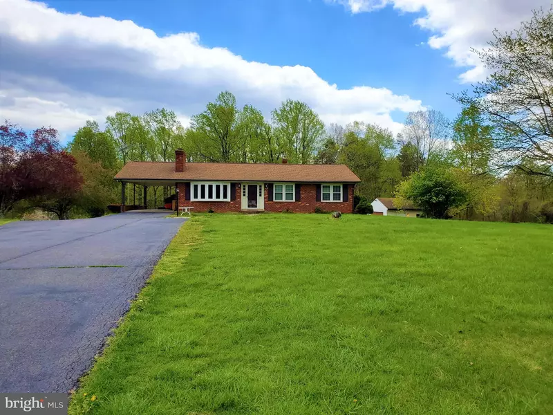 5652 N SEMINOLE TRL, Brightwood, VA 22715