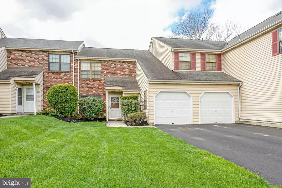 404-A WILLOW TURN, Mount Laurel, NJ 08054